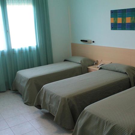 Hotel Minerva Brindisi Chambre photo