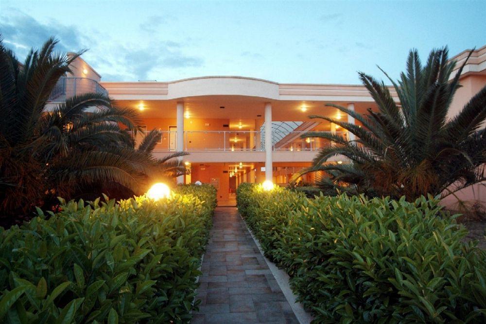 Hotel Minerva Brindisi Extérieur photo