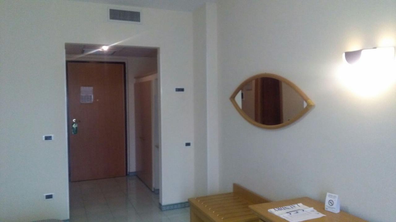 Hotel Minerva Brindisi Extérieur photo