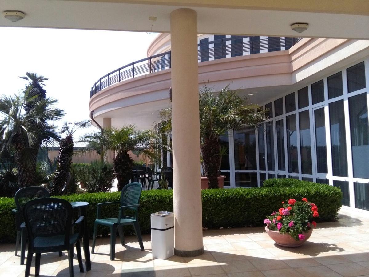 Hotel Minerva Brindisi Extérieur photo