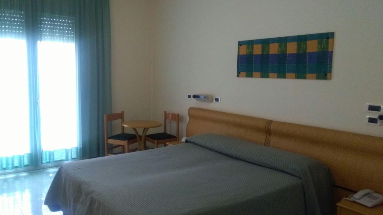Hotel Minerva Brindisi Extérieur photo