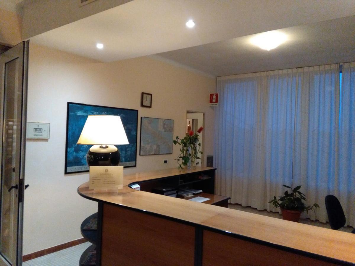 Hotel Minerva Brindisi Extérieur photo