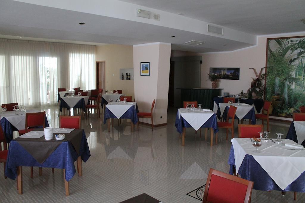 Hotel Minerva Brindisi Extérieur photo